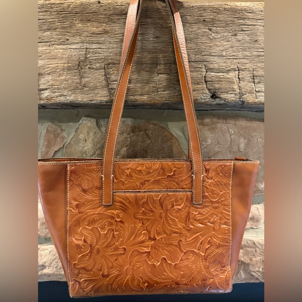 Patricia Nash Varsi tote Burnished Tooled Gold